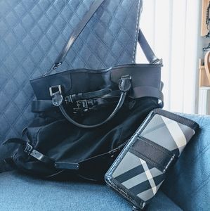 💯% Authentic Burberry purse & wallet